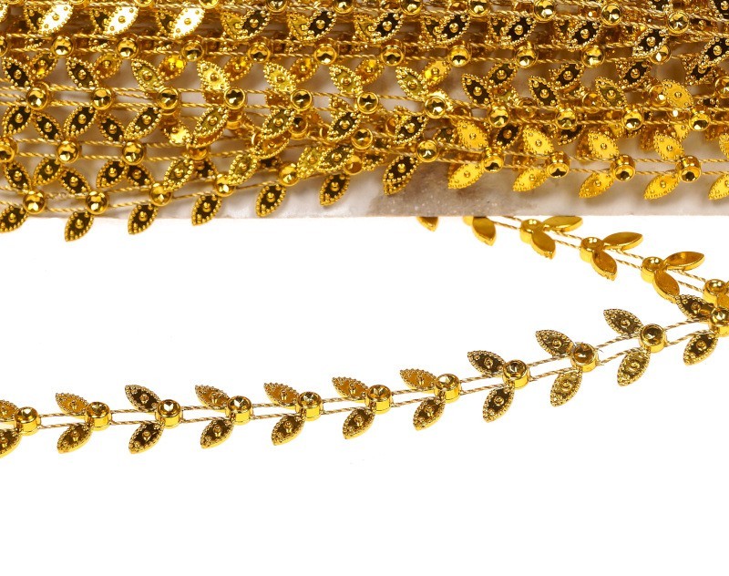 Girlanda świąteczna 2,5 m- złote listki
